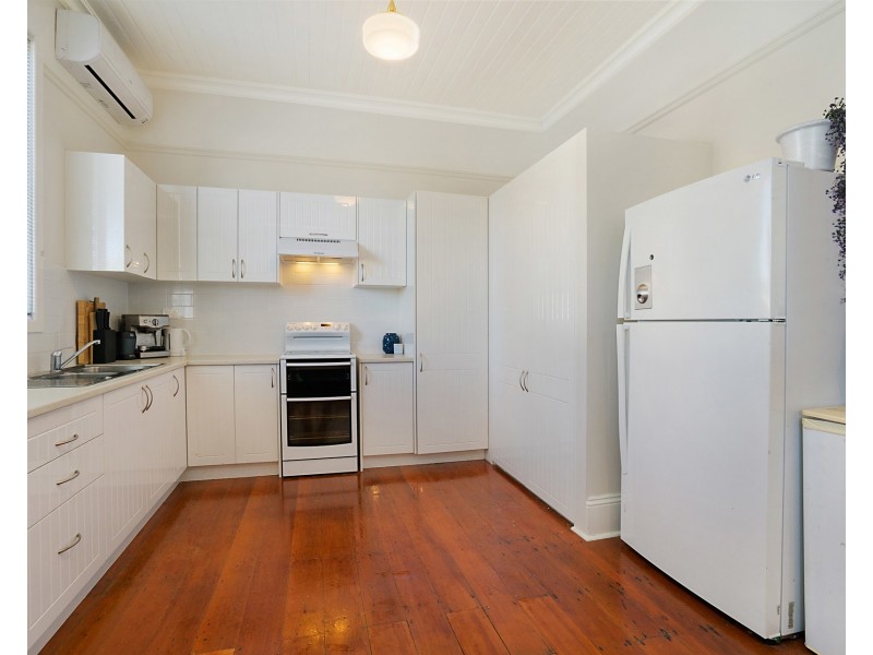 24 Steel Street, Hamilton NSW 2303