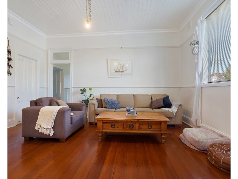 24 Steel Street, Hamilton NSW 2303