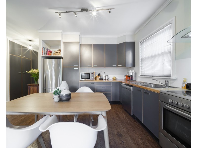 15 Park Street, Hamilton South NSW 2303