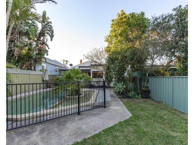 15 Park Street, Hamilton South NSW 2303