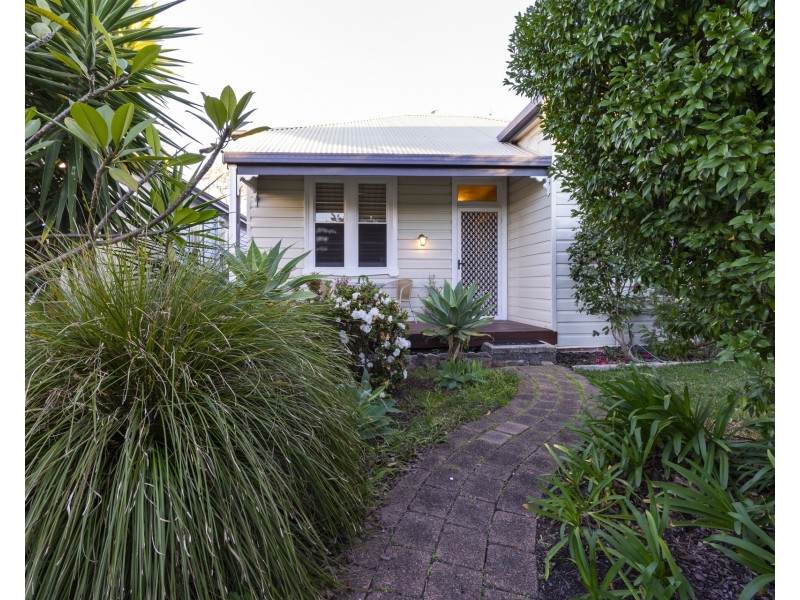 15 Park Street, Hamilton South NSW 2303