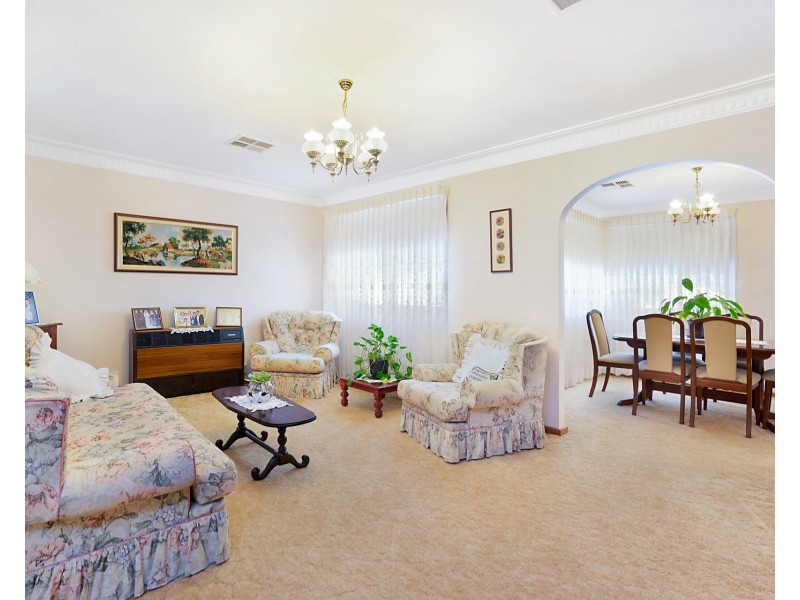 13 Woden Close, Cardiff NSW 2285