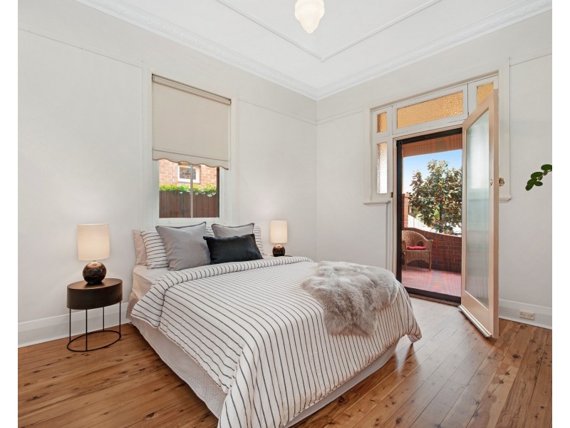 17 Silsoe Street, Hamilton South NSW 2303