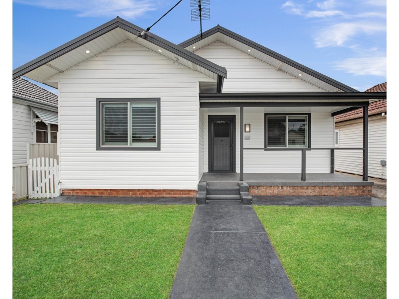 11 King Street, Waratah West NSW 2298