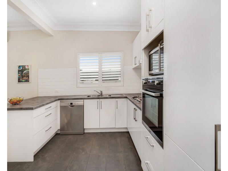 11 King Street, Waratah West NSW 2298