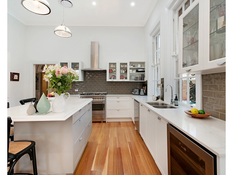 72 Gordon Avenue, Hamilton South NSW 2303
