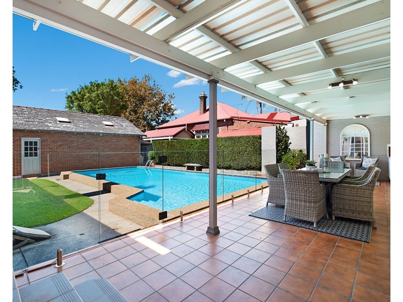 72 Gordon Avenue, Hamilton South NSW 2303