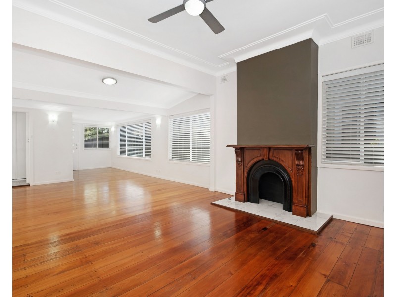 6 Cleary Street, Hamilton NSW 2303