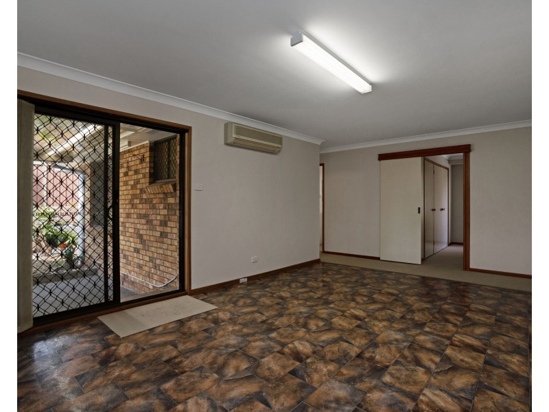 4 Leeward Close, Woodrising NSW 2284