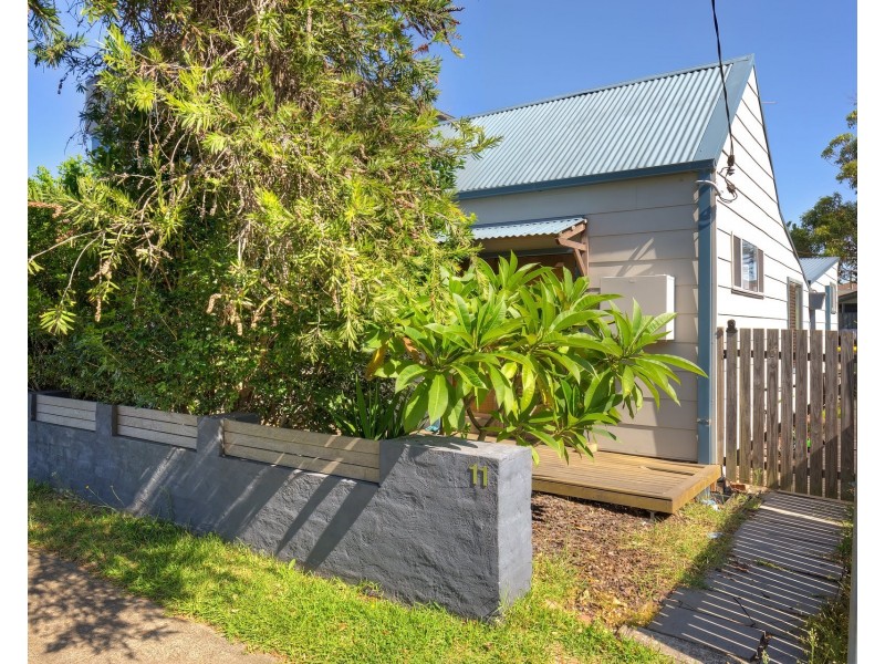 11 Dent Street, Merewether NSW 2291