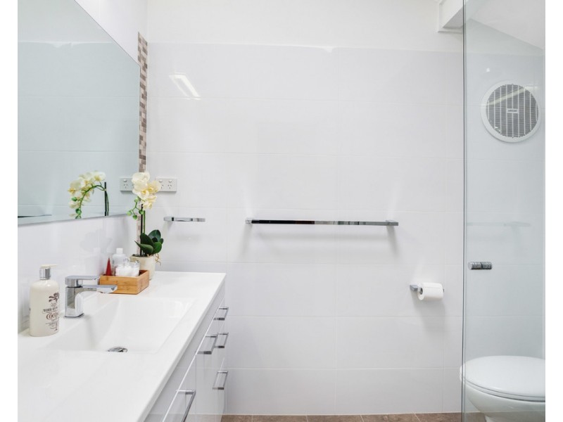 4 Saxton Close, New Lambton Heights NSW 2305