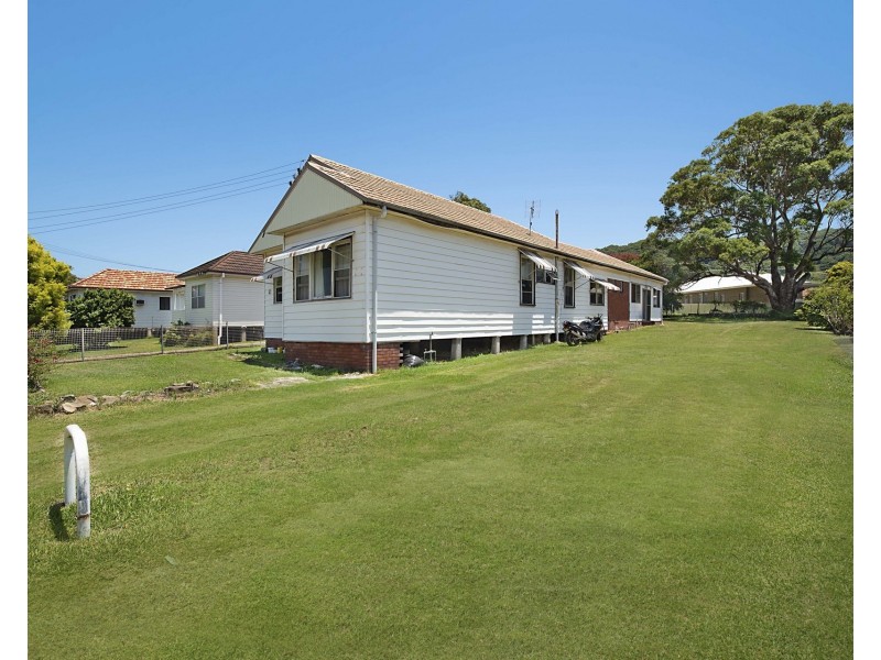 67 Medcalf Street, Warners Bay NSW 2282