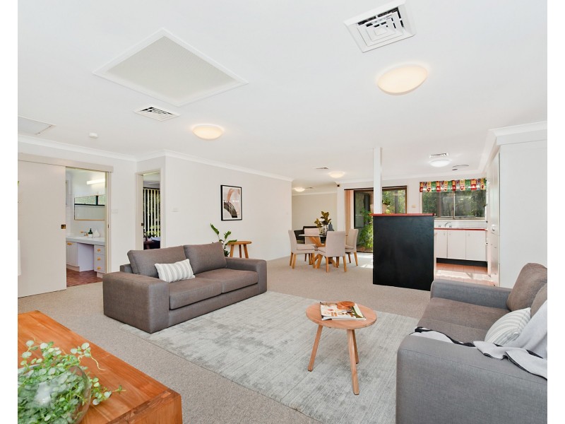 8 Parklea Avenue, Croudace Bay NSW 2280