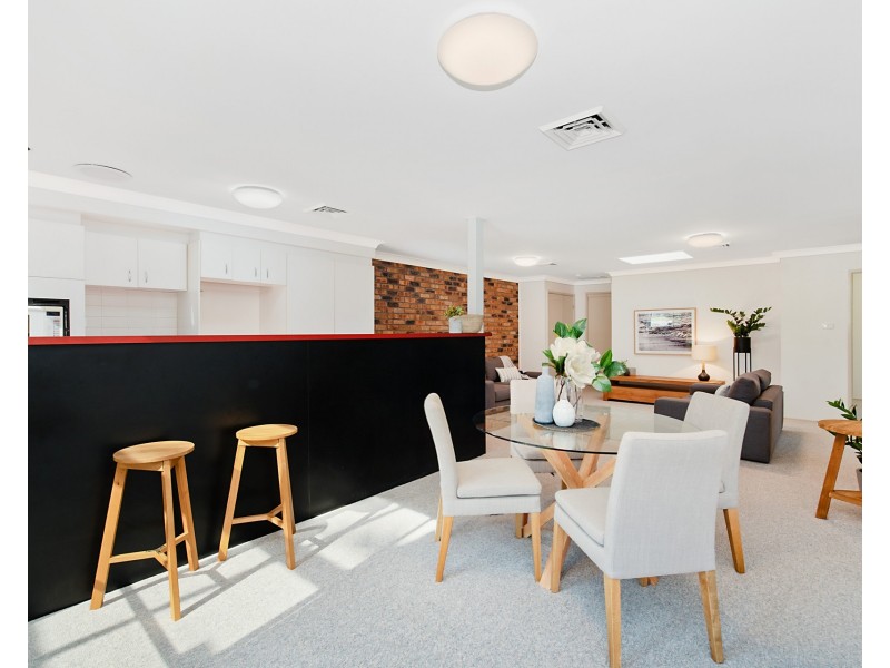 8 Parklea Avenue, Croudace Bay NSW 2280