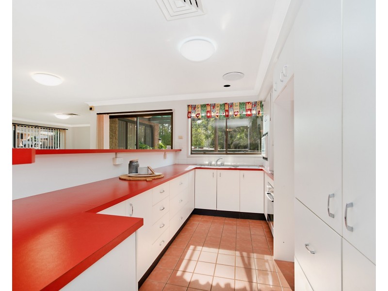 8 Parklea Avenue, Croudace Bay NSW 2280