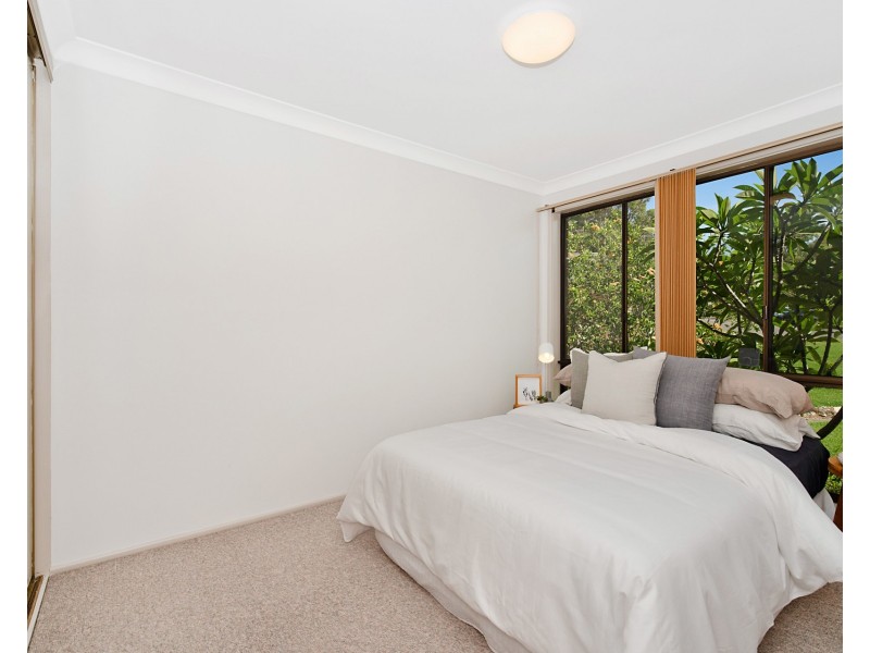 8 Parklea Avenue, Croudace Bay NSW 2280