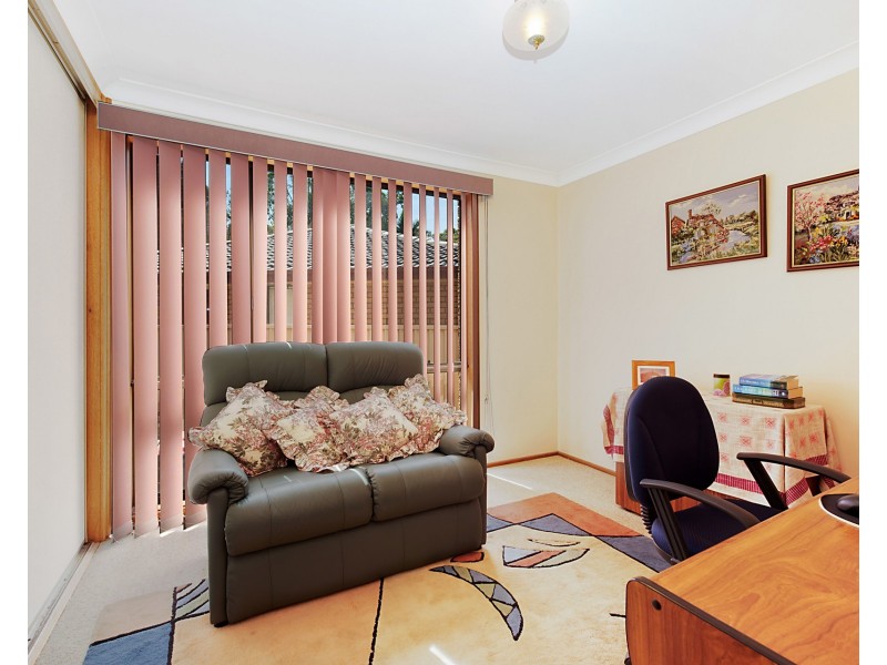 8 Parklea Avenue, Croudace Bay NSW 2280