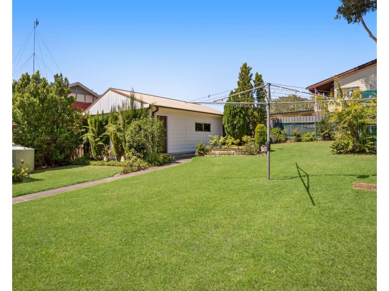 72 High Street, Waratah NSW 2298 First National Newcastle City Leased