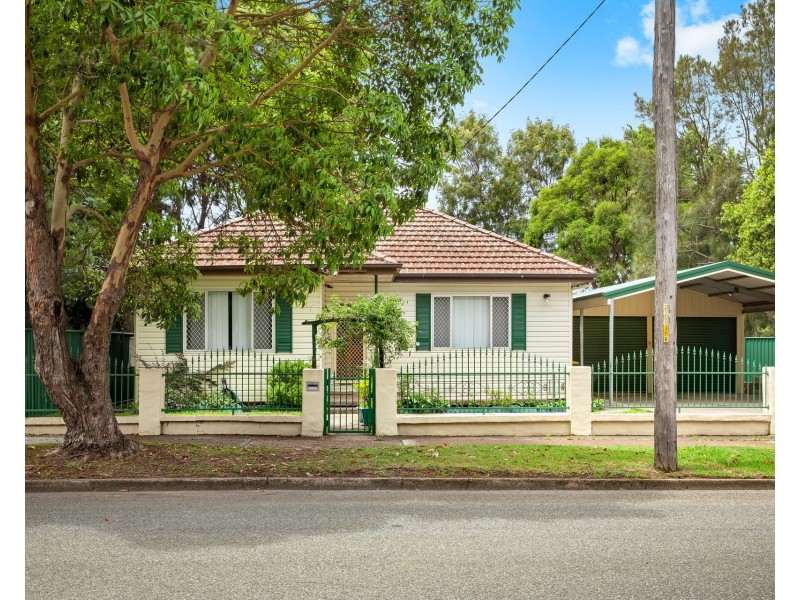 3 Leonard Avenue, Mayfield NSW 2304
