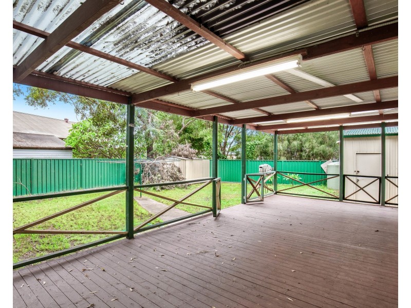 3 Leonard Avenue, Mayfield NSW 2304