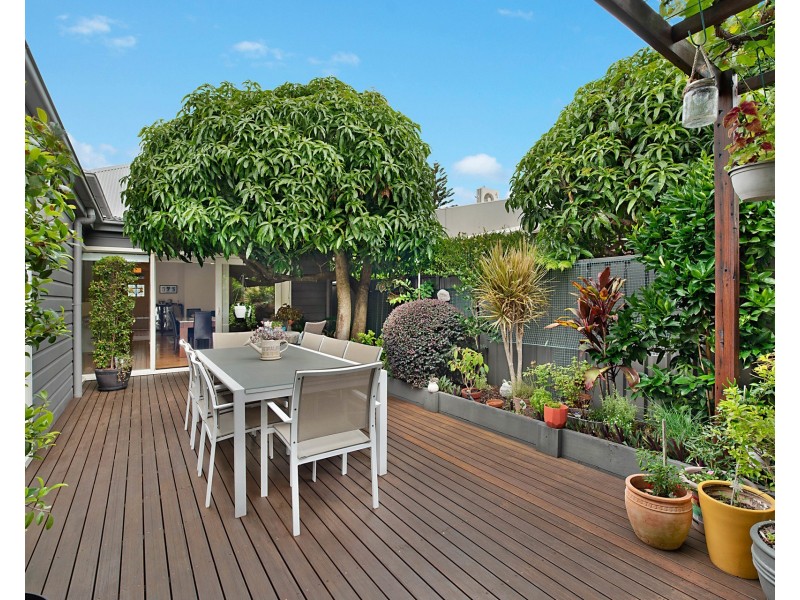 32 Lawson Street, Hamilton NSW 2303