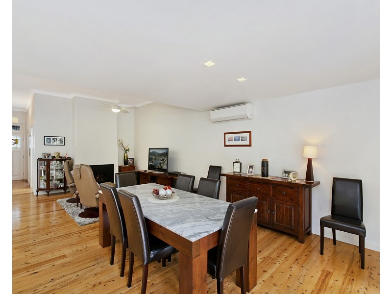 32 Lawson Street, Hamilton NSW 2303