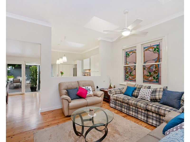 32 Lawson Street, Hamilton NSW 2303