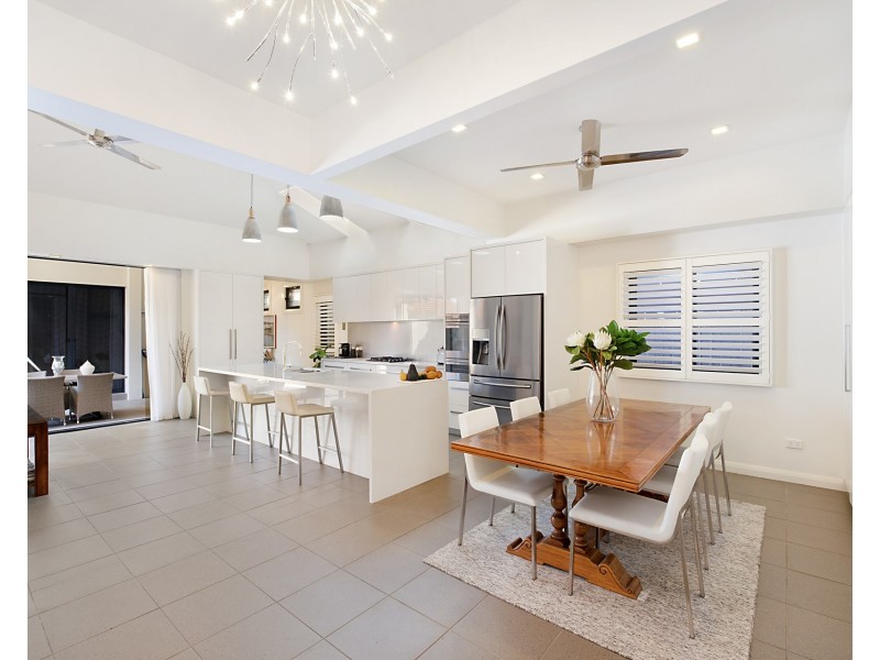 27 Silsoe Street, Hamilton South NSW 2303