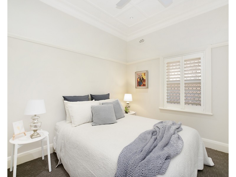 27 Silsoe Street, Hamilton South NSW 2303