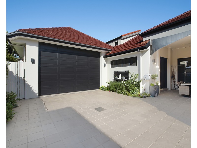 27 Silsoe Street, Hamilton South NSW 2303