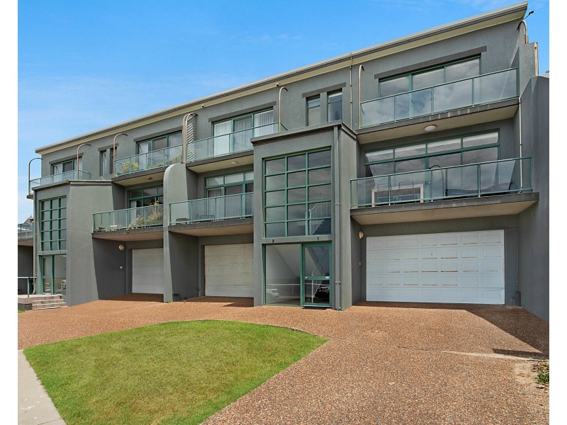 1/1 Shortland Esplanade, Newcastle East NSW 2300