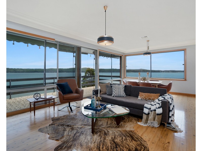 24 Eleebana Road, Eleebana NSW 2282