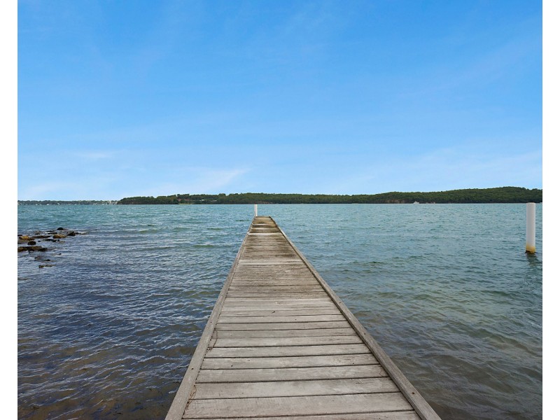 24 Eleebana Road, Eleebana NSW 2282