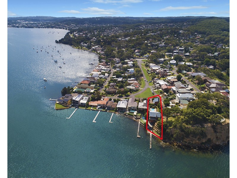 24 Eleebana Road, Eleebana NSW 2282