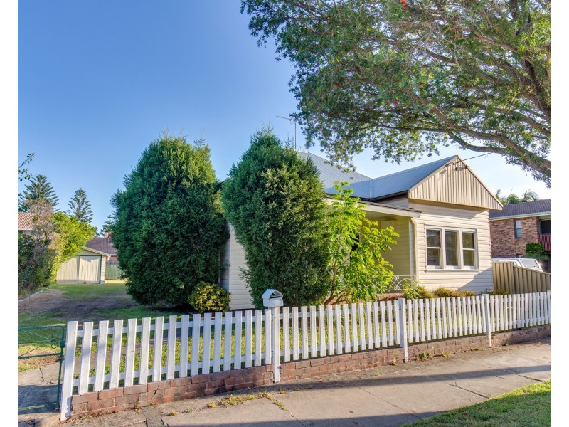 6 Dent Street, Merewether NSW 2291