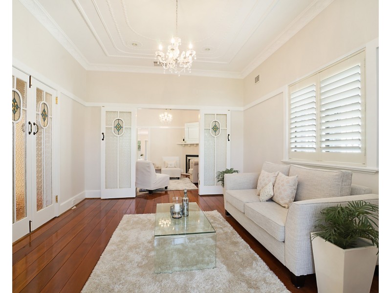 32 Glebe Road, The Junction NSW 2291