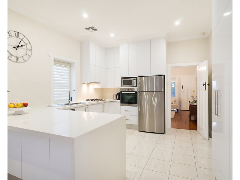 32 Glebe Road, The Junction NSW 2291