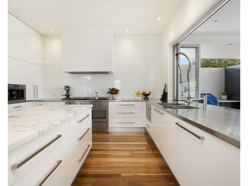 52 Bar Beach Avenue, Bar Beach NSW 2300