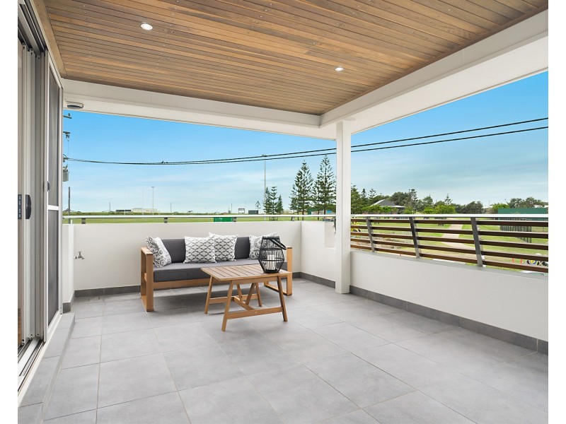 52 Bar Beach Avenue, Bar Beach NSW 2300