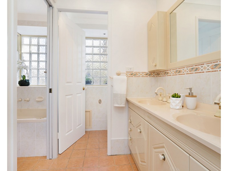 15 Shereline Avenue, Jesmond NSW 2299