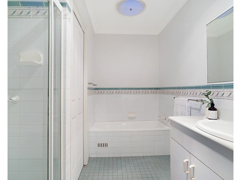 1/168 Kemp Street, Hamilton South NSW 2303