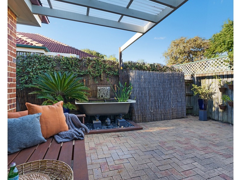 1/168 Kemp Street, Hamilton South NSW 2303