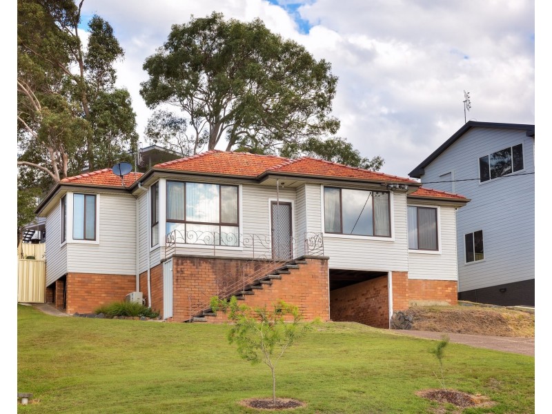 17 Yule Road, Merewether NSW 2291