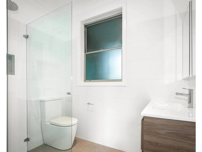 17 Yule Road, Merewether NSW 2291