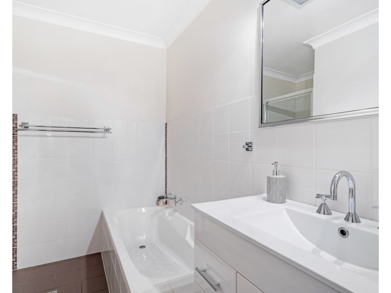 2/17 Newcastle Street, Hamilton North NSW 2292