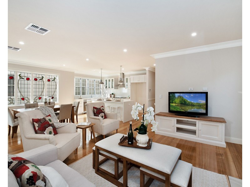 10 John Street, Tighes Hill NSW 2297