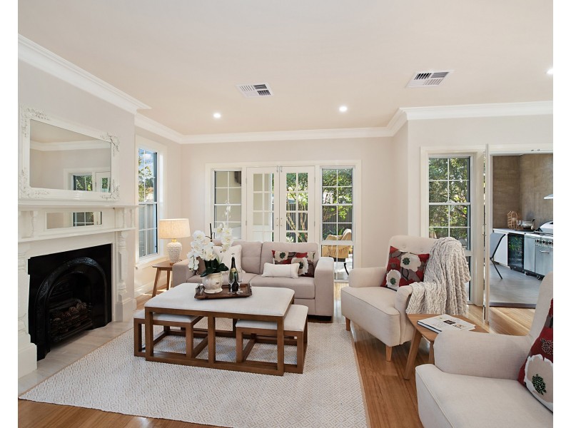 10 John Street, Tighes Hill NSW 2297