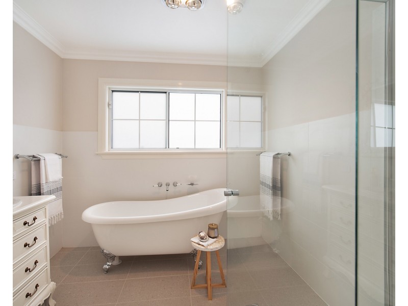 10 John Street, Tighes Hill NSW 2297