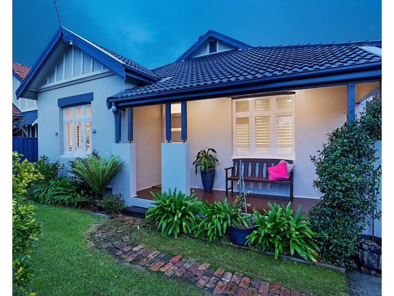 1/144 Gordon Avenue, Hamilton South NSW 2303