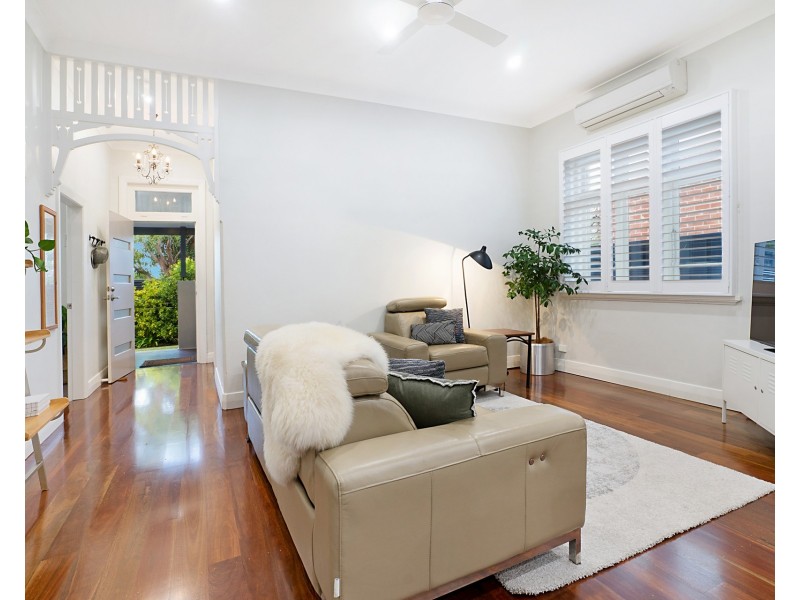 1/144 Gordon Avenue, Hamilton South NSW 2303